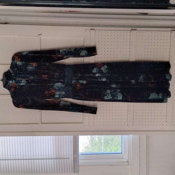 Ryegrass Velour Black Floral Long-Sleeved Midi Dress Size Small - Picture 4 of 14